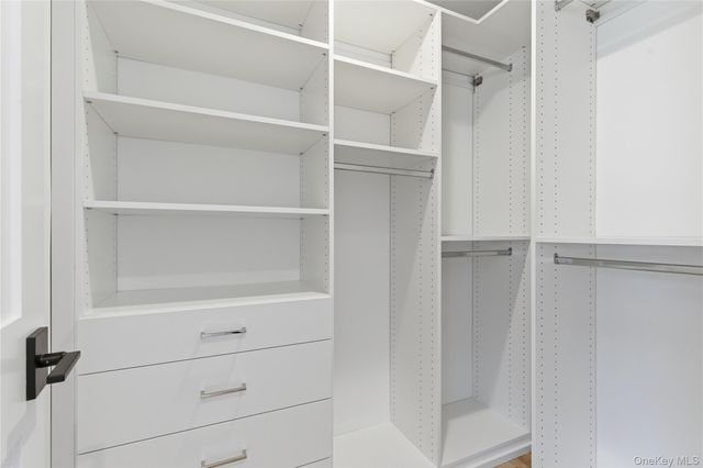 12 School House Lane, Syosset, NY 11791