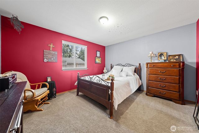 25418 52nd Avenue E, Graham, WA 98338
