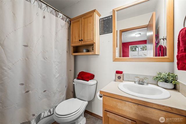 25418 52nd Avenue E, Graham, WA 98338
