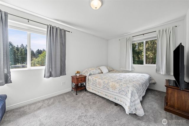 25418 52nd Avenue E, Graham, WA 98338