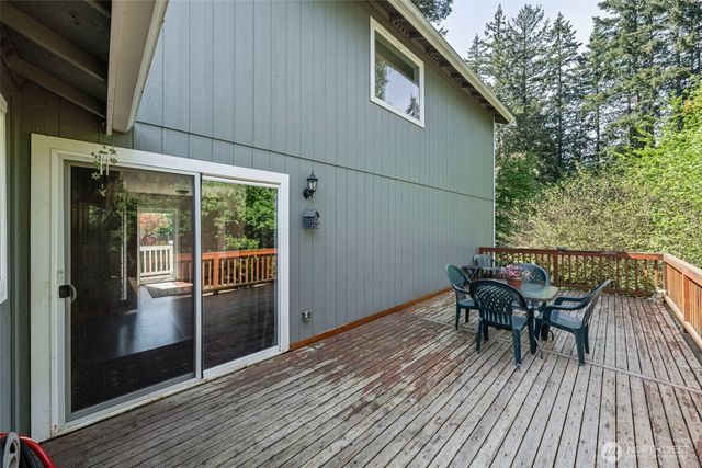 25418 52nd Avenue E, Graham, WA 98338