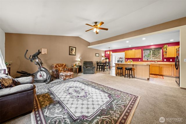 25418 52nd Avenue E, Graham, WA 98338