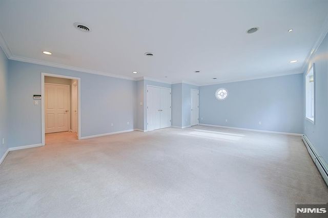 112 Winding Creek Way, Old Tappan, NJ 07675