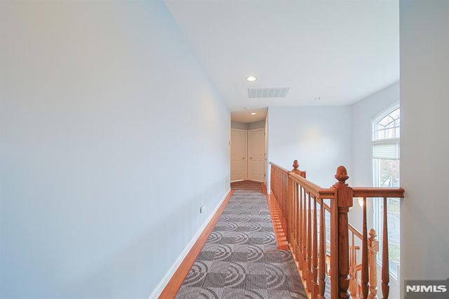 112 Winding Creek Way, Old Tappan, NJ 07675