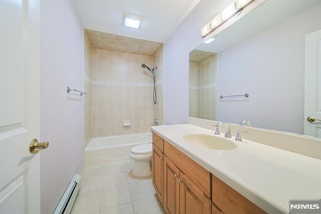 112 Winding Creek Way, Old Tappan, NJ 07675