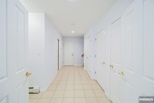 112 Winding Creek Way, Old Tappan, NJ 07675