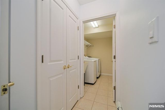 112 Winding Creek Way, Old Tappan, NJ 07675