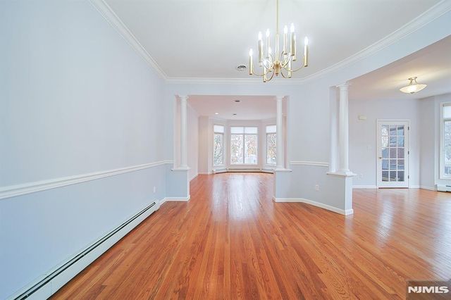 112 Winding Creek Way, Old Tappan, NJ 07675