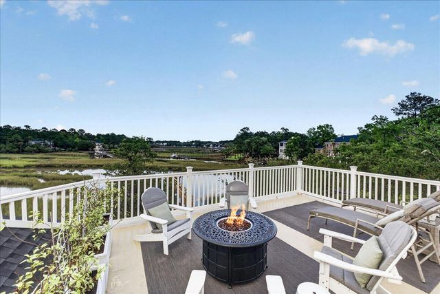 3512 Henrietta Hartford Road, Mount Pleasant, SC 29466