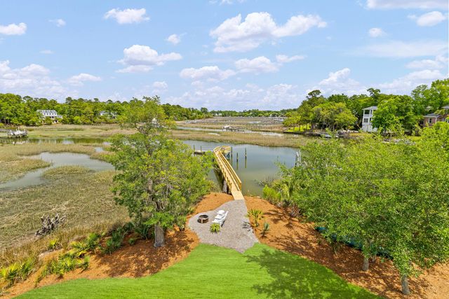 3512 Henrietta Hartford Road, Mount Pleasant, SC 29466