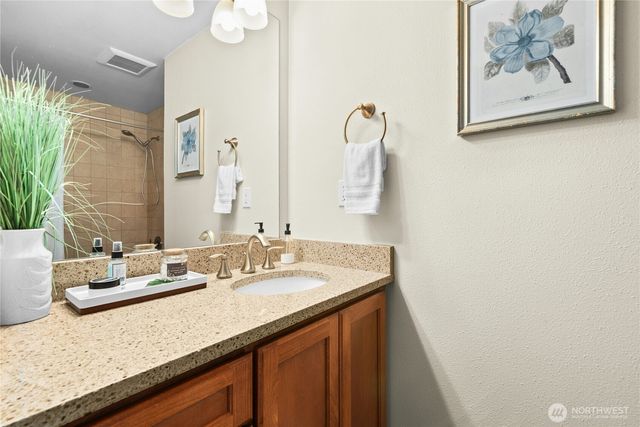 17030 174th Avenue NE, Woodinville, WA 98072