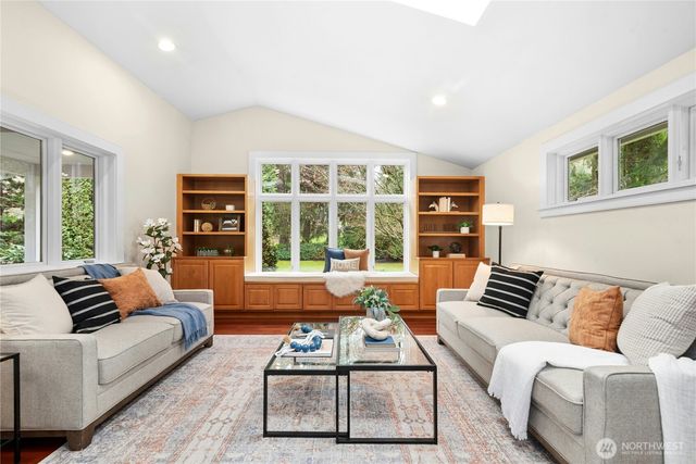 17030 174th Avenue NE, Woodinville, WA 98072