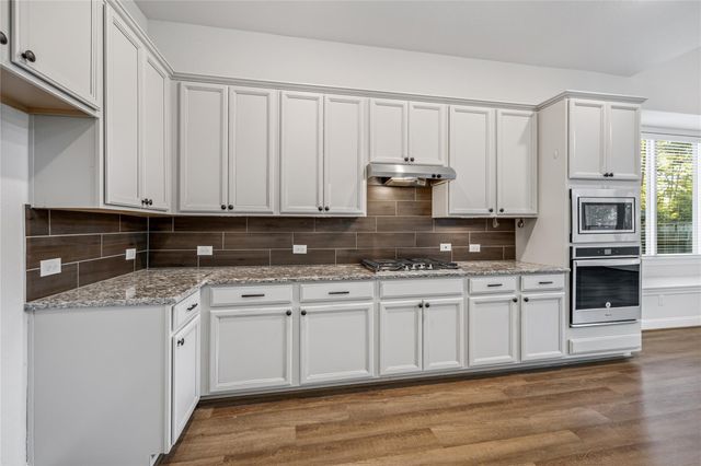 116 Brighton Woods Court, Conroe, TX 77318