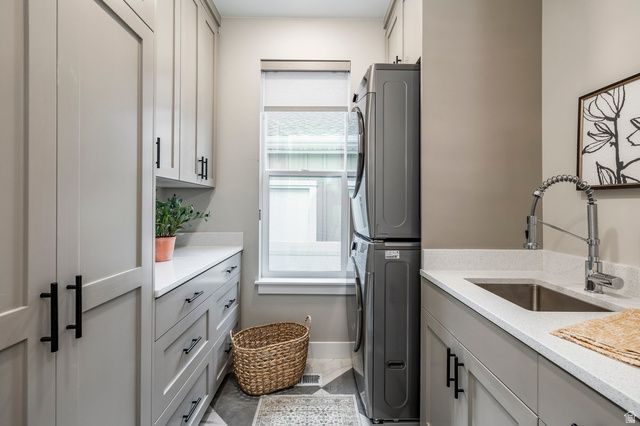 1670 E HOPKINS LN, Salt Lake City, UT 84108