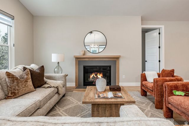 1670 E HOPKINS LN, Salt Lake City, UT 84108