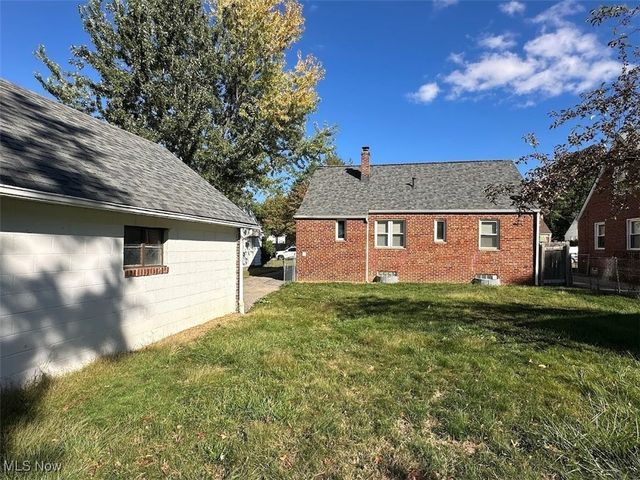 1530 E 254th Street, Euclid, OH 44117