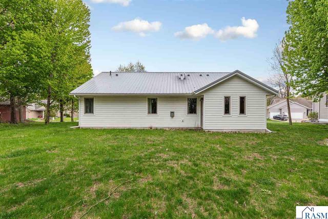 308 Tanager Road, Mankato, MN 56001