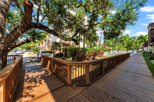 3115 BAYSHORE OAKS DRIVE, Tampa, FL 33611