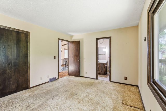 8009 Noble Avenue N, Brooklyn Park, MN 55443