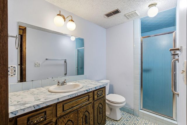 8009 Noble Avenue N, Brooklyn Park, MN 55443