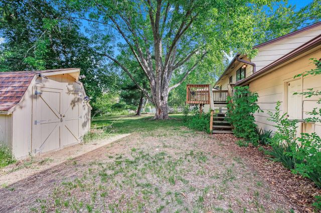 8009 Noble Avenue N, Brooklyn Park, MN 55443