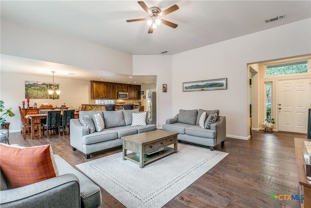 1789 Oak Forest Drive, New Braunfels, TX 78132