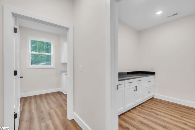 800 Glassy Road, Landrum, SC 29356