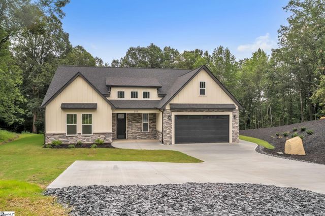 800 Glassy Road, Landrum, SC 29356