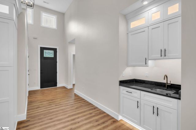 800 Glassy Road, Landrum, SC 29356