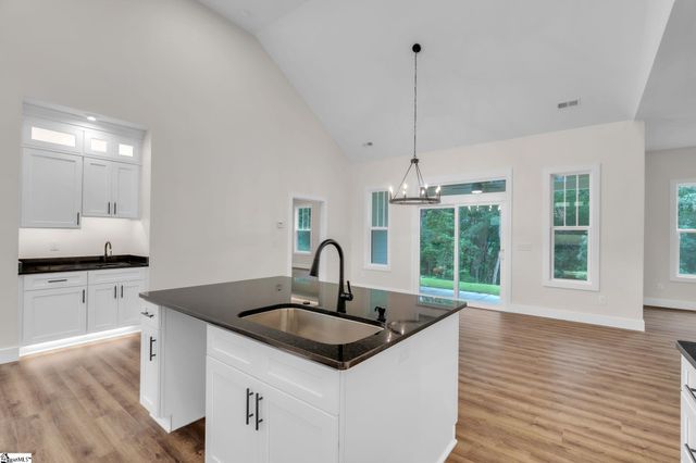 800 Glassy Road, Landrum, SC 29356