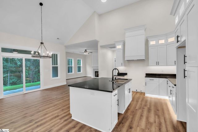 800 Glassy Road, Landrum, SC 29356