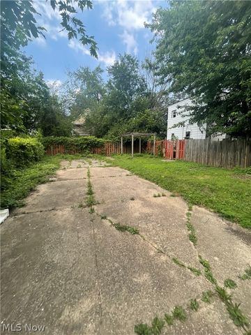 5613 Huss Avenue, Cleveland, OH 44105