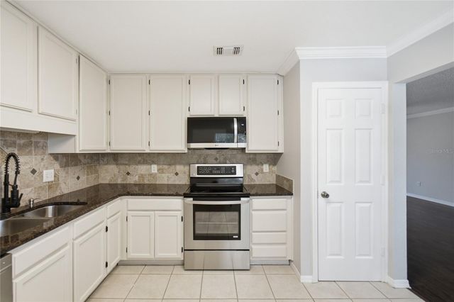 4304 CLUBSIDE DRIVE 4304, Longwood, FL 32779