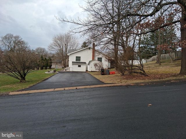 181 MOUNT NITTANY RD, Lemont, PA 16851