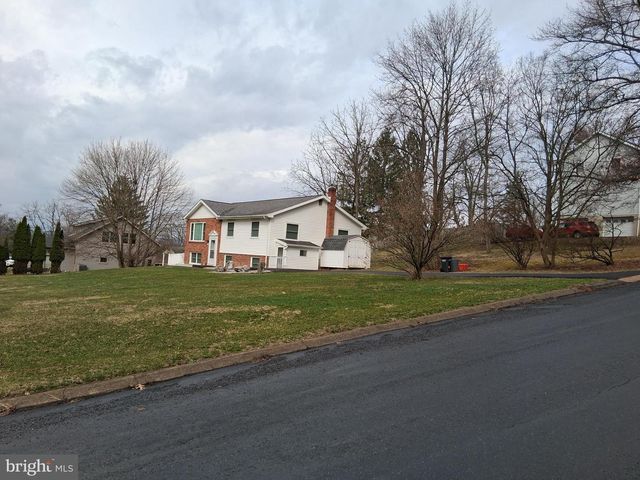 181 MOUNT NITTANY RD, Lemont, PA 16851