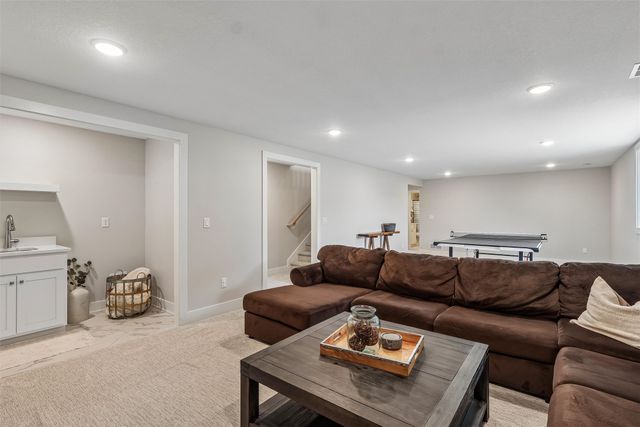2805 NW 28th Street, Ankeny, IA 50023