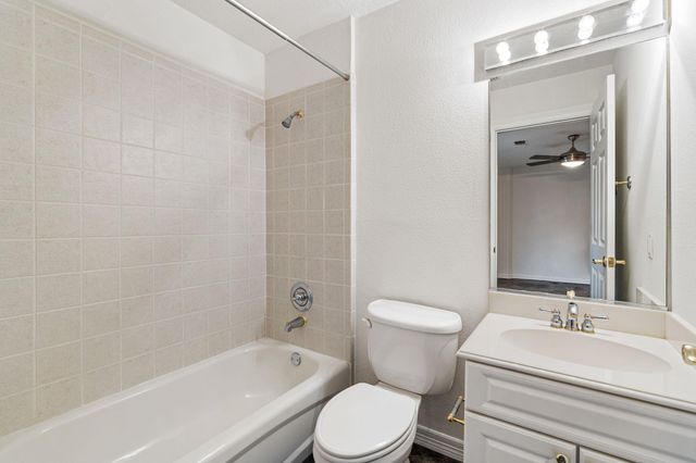 501 Detering Street, Houston, TX 77007