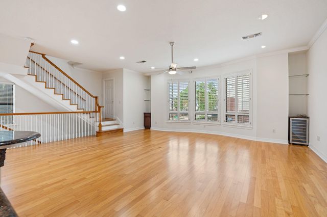 501 Detering Street, Houston, TX 77007