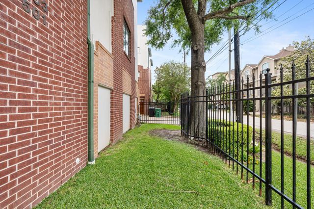 501 Detering Street, Houston, TX 77007