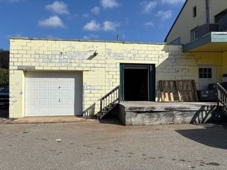 1 Bailey Circle, New London, CT 06320