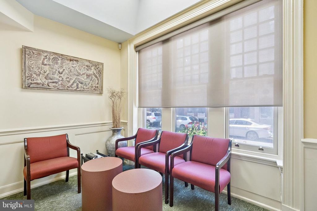 2047 LOCUST ST, Philadelphia, PA 19103