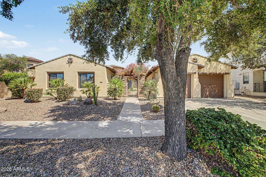 816 W Sycamore Court, Litchfield Park, AZ 85340 — exterior
