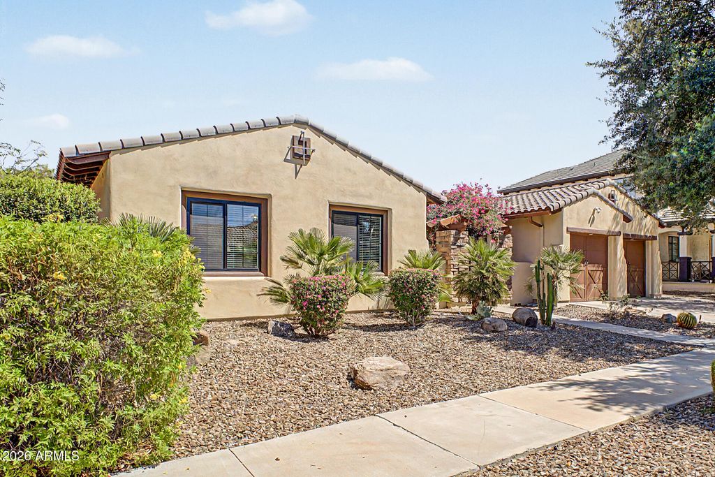 816 W Sycamore Court, Litchfield Park, AZ 85340 — photo 2