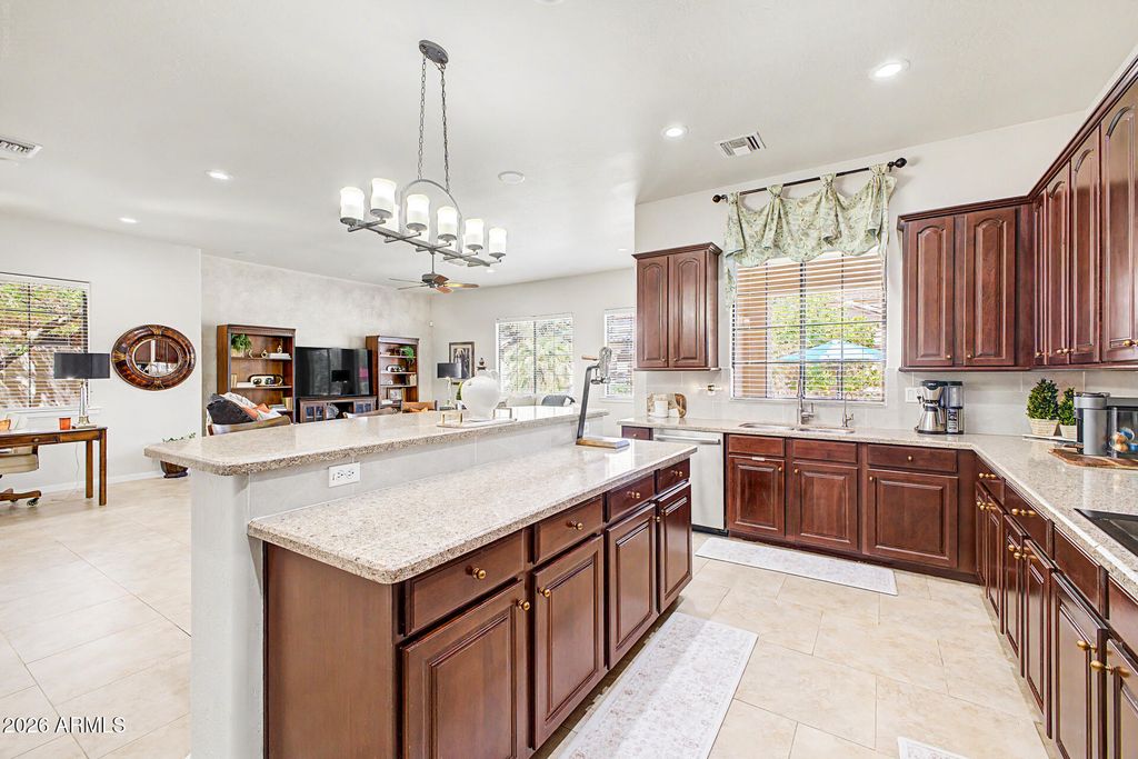 816 W Sycamore Court, Litchfield Park, AZ 85340 — photo 4