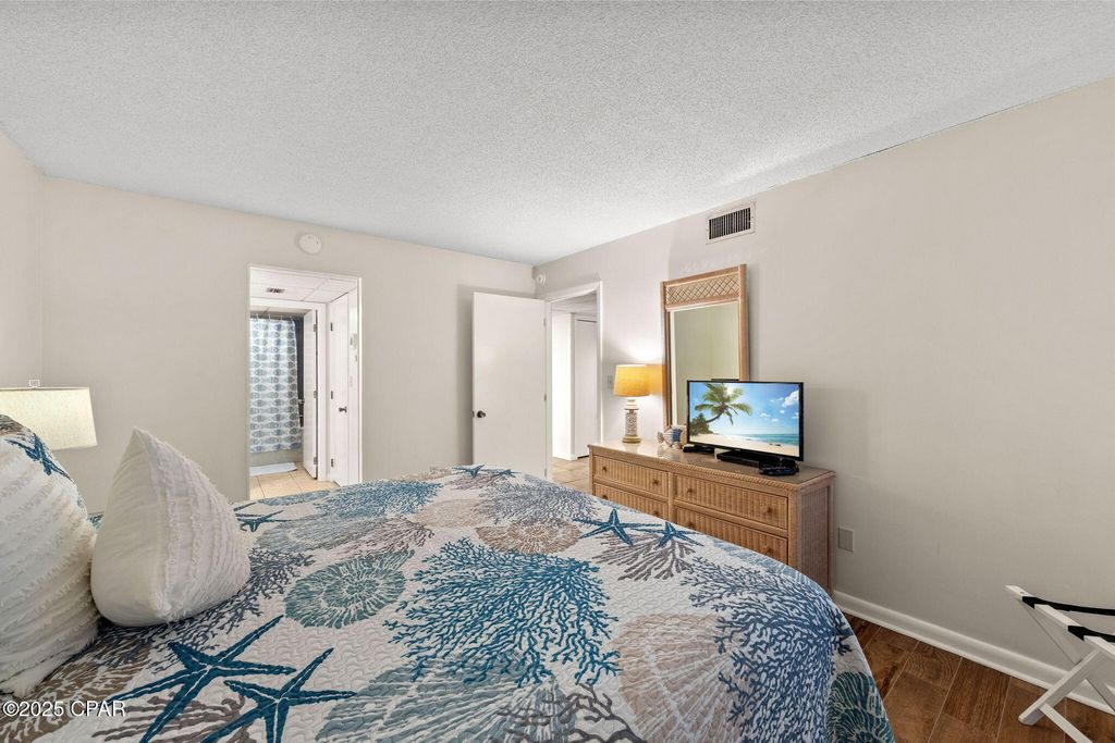 Image 17 of property listing at 11619 Front Beach Road 507, Panama City Beach, FL 32407