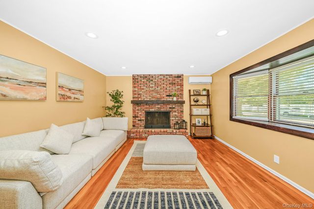 3900 Miller Place, Levittown, NY 11756