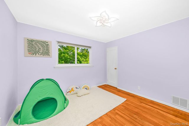 3900 Miller Place, Levittown, NY 11756
