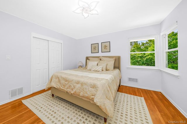 3900 Miller Place, Levittown, NY 11756