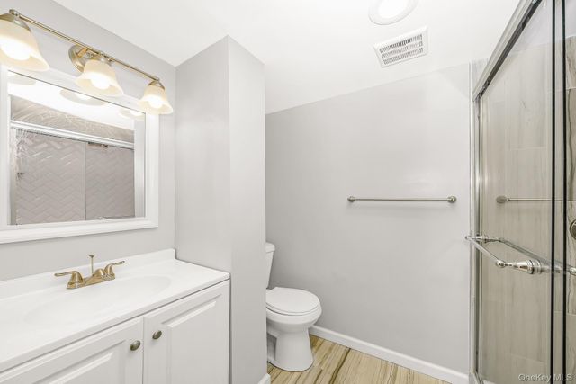 3900 Miller Place, Levittown, NY 11756