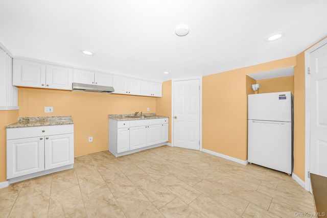 3900 Miller Place, Levittown, NY 11756